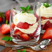 Lip Balm Flavour Oil - Strawberries & Cream 10ml